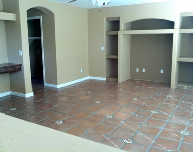6423 W Villa Linda Drive - Photo Thumbnail 12