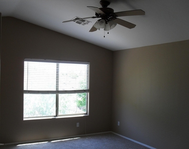 6423 W Villa Linda Drive - Photo Thumbnail 8
