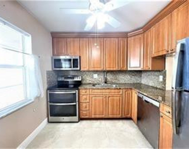 7300 Nw 5th Court - Photo Thumbnail 4