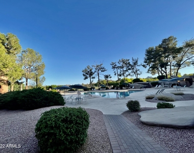 12212 N Paradise Village Parkway S - Photo Thumbnail 18
