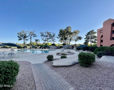 12212 N Paradise Village Parkway S - Photo Thumbnail 16