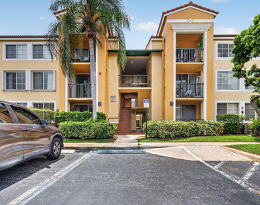 103 Yacht Club Way - Photo Thumbnail 5