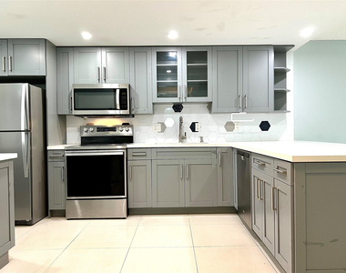 7450 Nw 17th Street - Photo Thumbnail 1