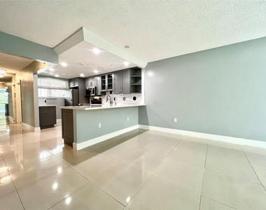 7450 Nw 17th Street - Photo Thumbnail 4