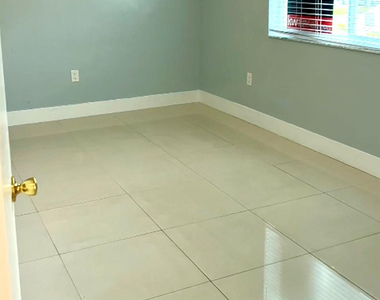 7450 Nw 17th Street - Photo Thumbnail 17