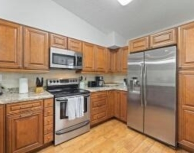 3130 Millwood Terrace - Photo Thumbnail 4