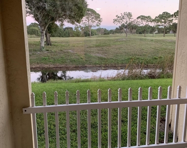 2080 Greenview Shores Boulevard - Photo Thumbnail 8