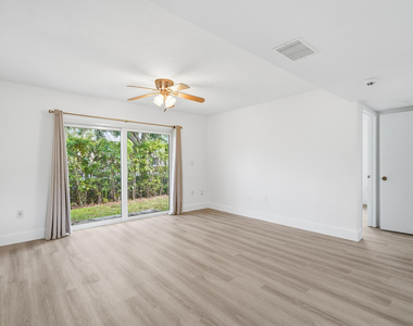 3832 Nw 90th Avenue - Photo Thumbnail 11