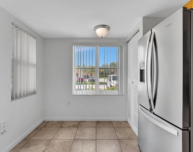 3832 Nw 90th Avenue - Photo Thumbnail 6