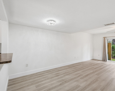 3832 Nw 90th Avenue - Photo Thumbnail 7