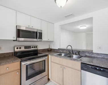 3832 Nw 90th Avenue - Photo Thumbnail 4