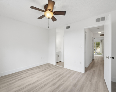 3832 Nw 90th Avenue - Photo Thumbnail 17