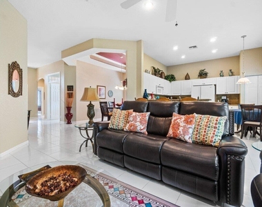 7940 Rockford Road - Photo Thumbnail 13