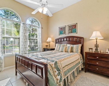 7940 Rockford Road - Photo Thumbnail 15