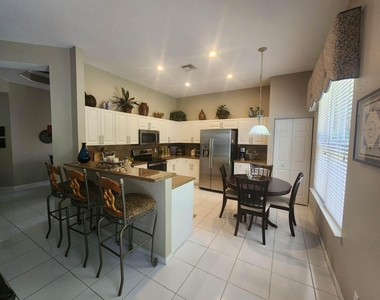 7940 Rockford Road - Photo Thumbnail 10