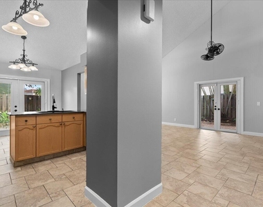 1714 Shoreside Circle - Photo Thumbnail 1