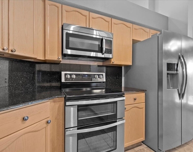 1714 Shoreside Circle - Photo Thumbnail 6