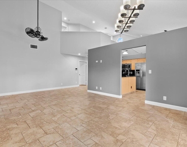 1714 Shoreside Circle - Photo Thumbnail 4
