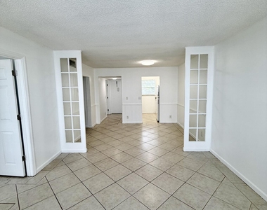 510 24th Avenue N - Photo Thumbnail 11