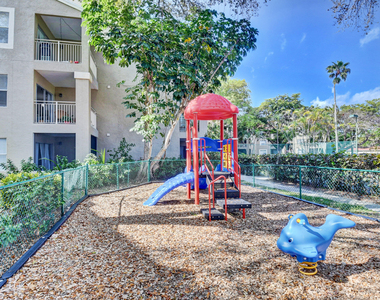 1745 Palm Cove Boulevard - Photo Thumbnail 17
