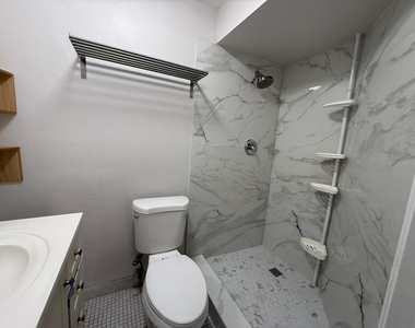2500 Fiore Way - Photo Thumbnail 18