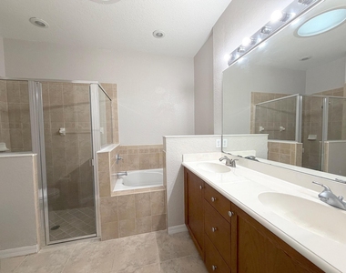 434 N Tangerine Square Sw - Photo Thumbnail 8