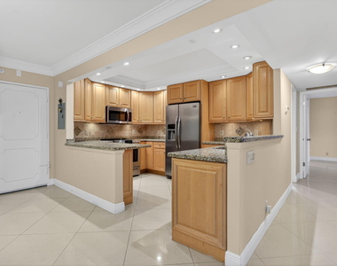 405 N Ocean Boulevard - Photo Thumbnail 1