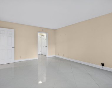 405 N Ocean Boulevard - Photo Thumbnail 17