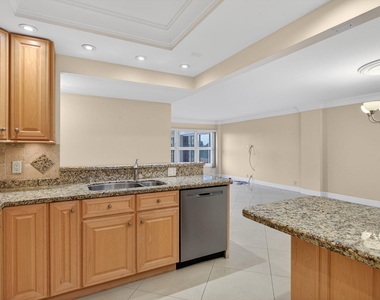 405 N Ocean Boulevard - Photo Thumbnail 12