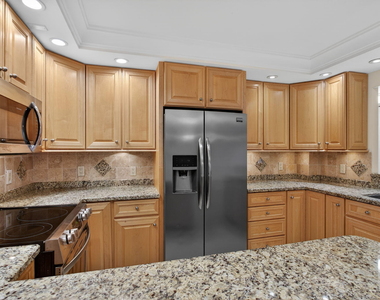 405 N Ocean Boulevard - Photo Thumbnail 14