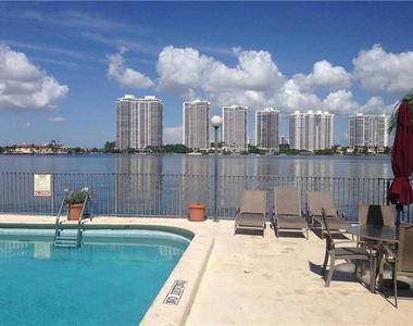 17500 N Bay Road - Photo Thumbnail 1