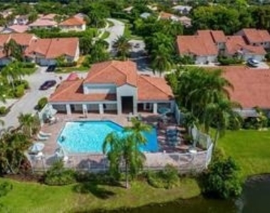 7610 Pinewalk Drive S - Photo Thumbnail 4