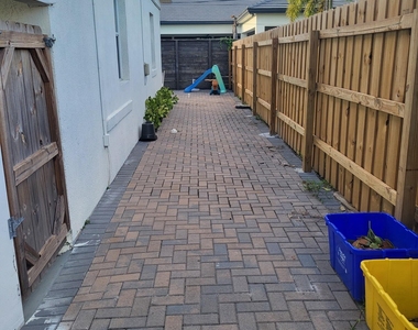 3004 Alice Drive - Photo Thumbnail 10