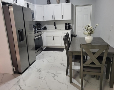 3004 Alice Drive - Photo Thumbnail 14