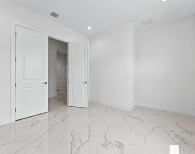 10145 Timber Creek Way - Photo Thumbnail 11