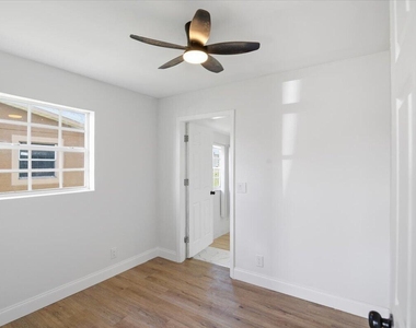 270 Sw 10th Avenue - Photo Thumbnail 22
