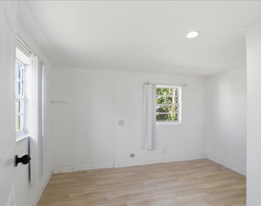 270 Sw 10th Avenue - Photo Thumbnail 24
