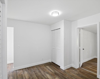 270 Sw 10th Avenue - Photo Thumbnail 16
