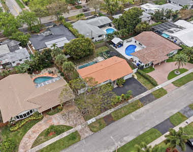 2120 Ne 62nd Court - Photo Thumbnail 27