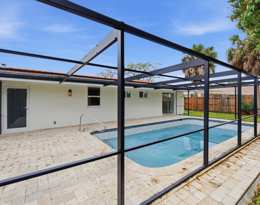 2120 Ne 62nd Court - Photo Thumbnail 24