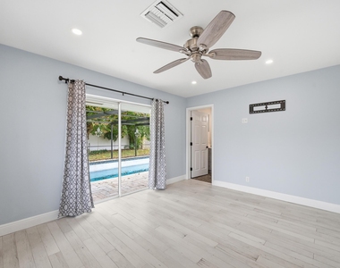 2120 Ne 62nd Court - Photo Thumbnail 19
