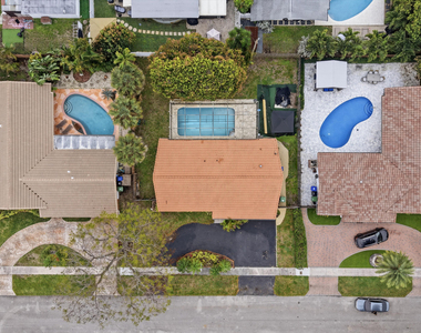 2120 Ne 62nd Court - Photo Thumbnail 37