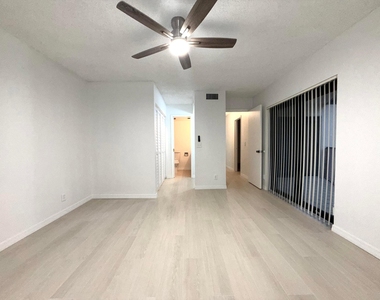 3757 Victoria Drive - Photo Thumbnail 12