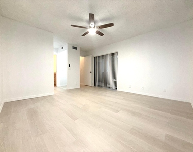 3757 Victoria Drive - Photo Thumbnail 14