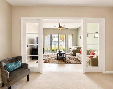 35 Harbour Isle Drive W - Photo Thumbnail 1
