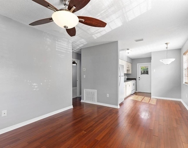 821 Sw 4th Street - Photo Thumbnail 3