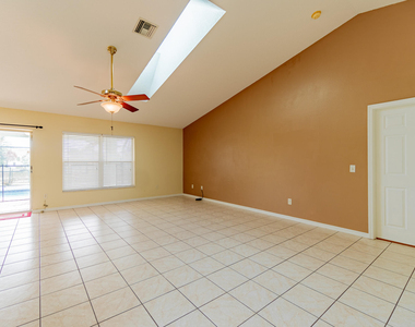 5593 Nw Wesley Road - Photo Thumbnail 16
