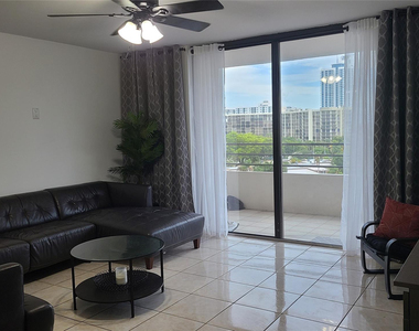 2500 Parkview Drive - Photo Thumbnail 2