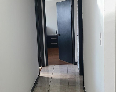 2500 Parkview Drive - Photo Thumbnail 12