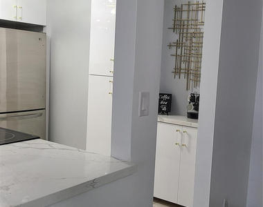 2500 Parkview Drive - Photo Thumbnail 11